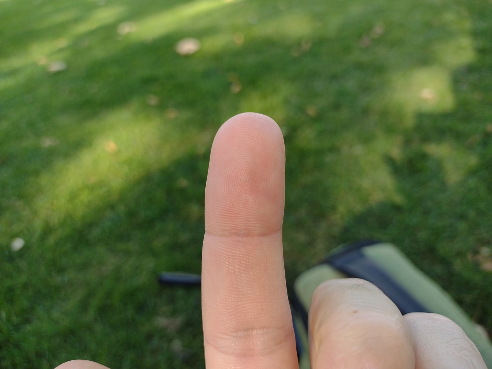 Detail prstu vytvorený pomocou Motorola e7 Plus