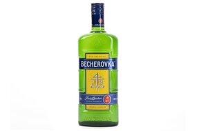 Becherovka originál likér 38% 700 ml