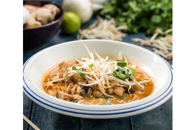 Tom Yum polievka s kuracím mäsom