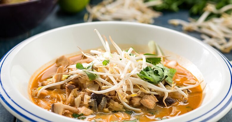 Tom Yum polievka s kuracím mäsom