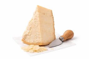 Grana Padano výkroj 12mes. cca 1 kg Grana Padano výkroj 12mes. cca 1 kg